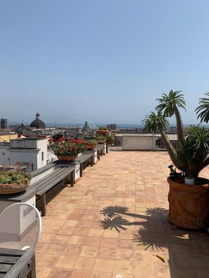 La Casa Nel Cuore Della Citta Apartment Napoli Bagian luar foto
