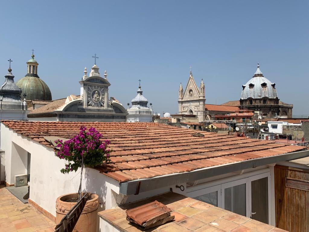 La Casa Nel Cuore Della Citta Apartment Napoli Bagian luar foto