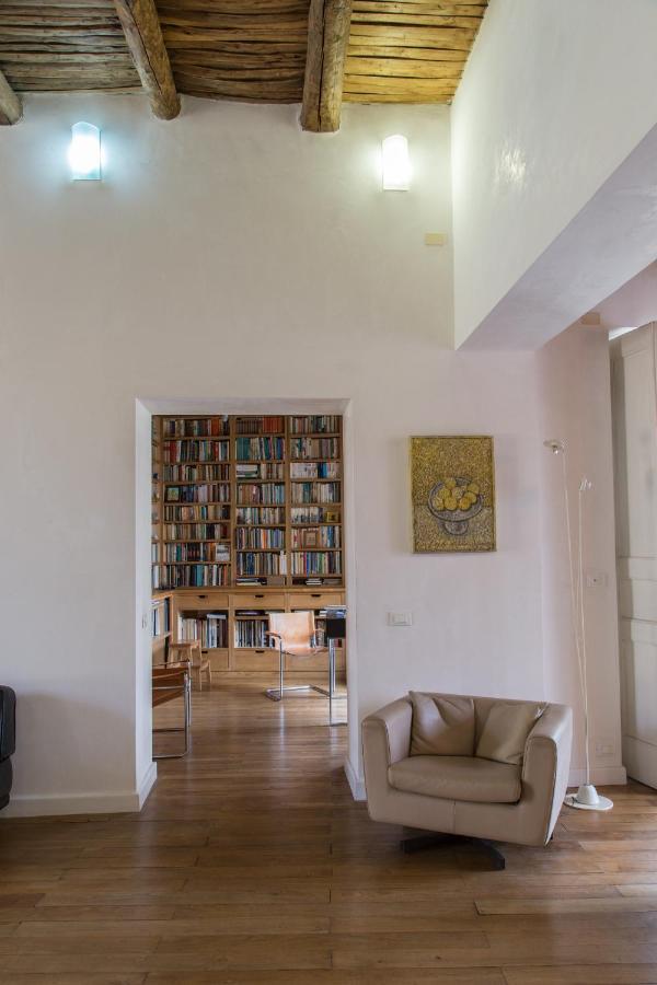 La Casa Nel Cuore Della Citta Apartment Napoli Bagian luar foto