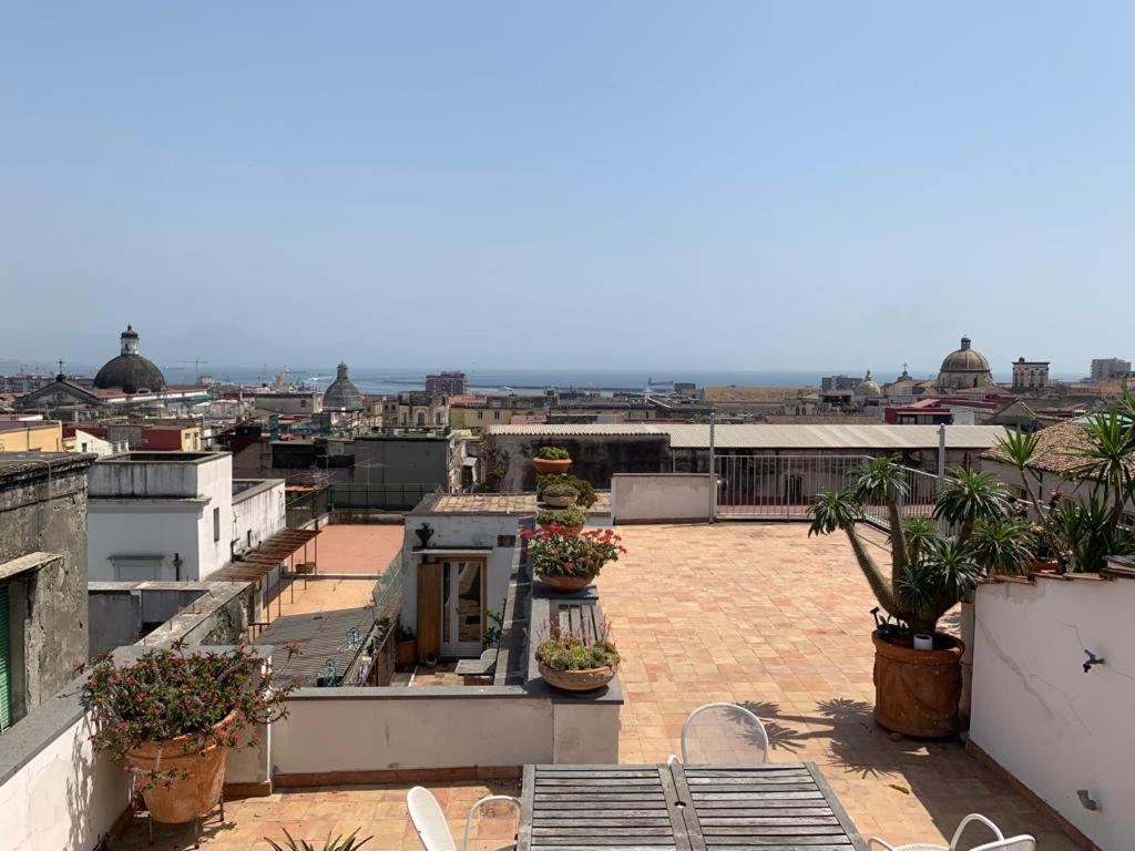 La Casa Nel Cuore Della Citta Apartment Napoli Bagian luar foto
